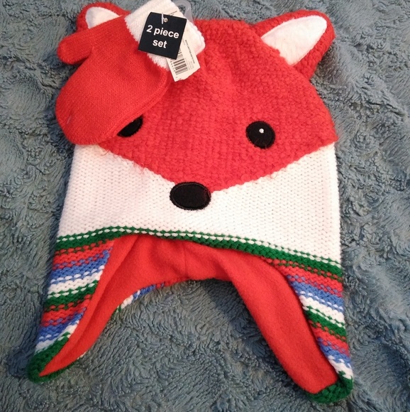 Other - 🦊 Brand new Fox Hat and Glove set
